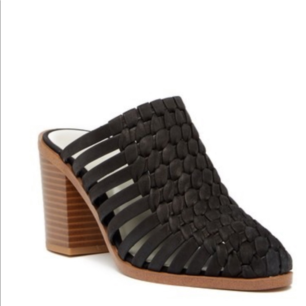 1.State Licha Leather Mules